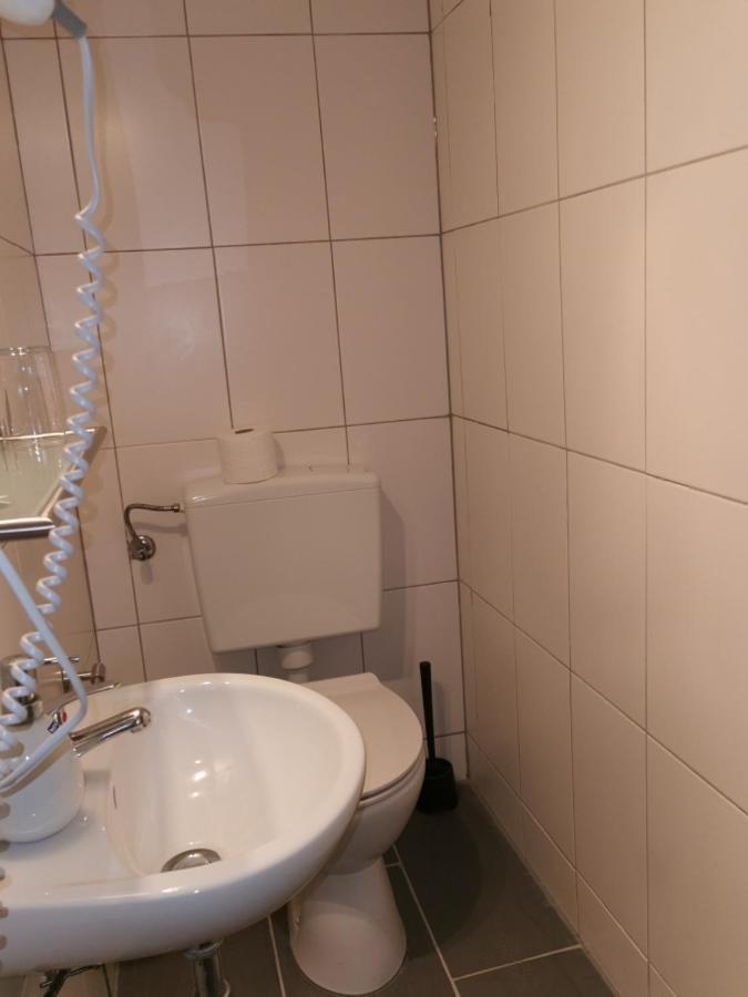 Pension Am Rheinsteig Hotel Leutesdorf Bagian luar foto
