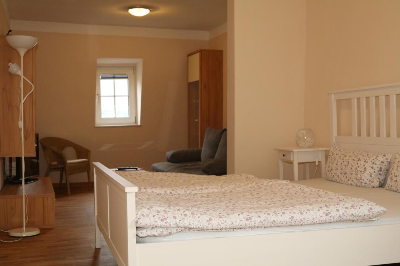 Pension Am Rheinsteig Hotel Leutesdorf Bagian luar foto